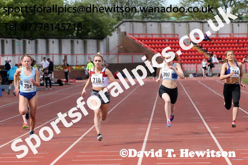 Womens under-20s 100 metres, North Eastern Track and Field Champs, Gateshead Stadium. Photo: David T. Hewitson/Sports for All Pics